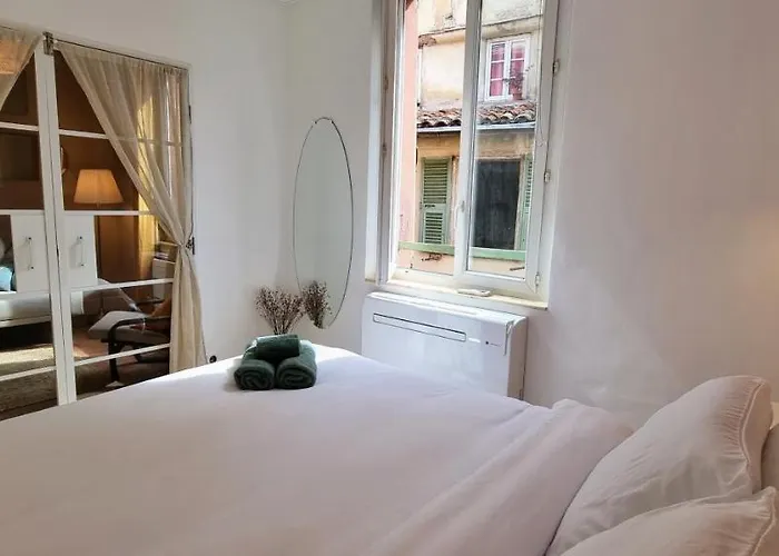 Charming In Vieux Apartamento